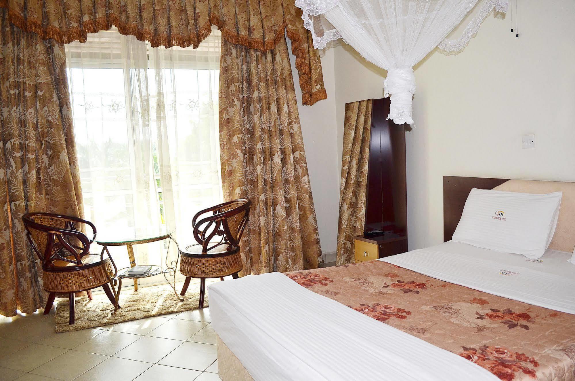 Victoria Travel Hotel Kampala Ngoại thất bức ảnh