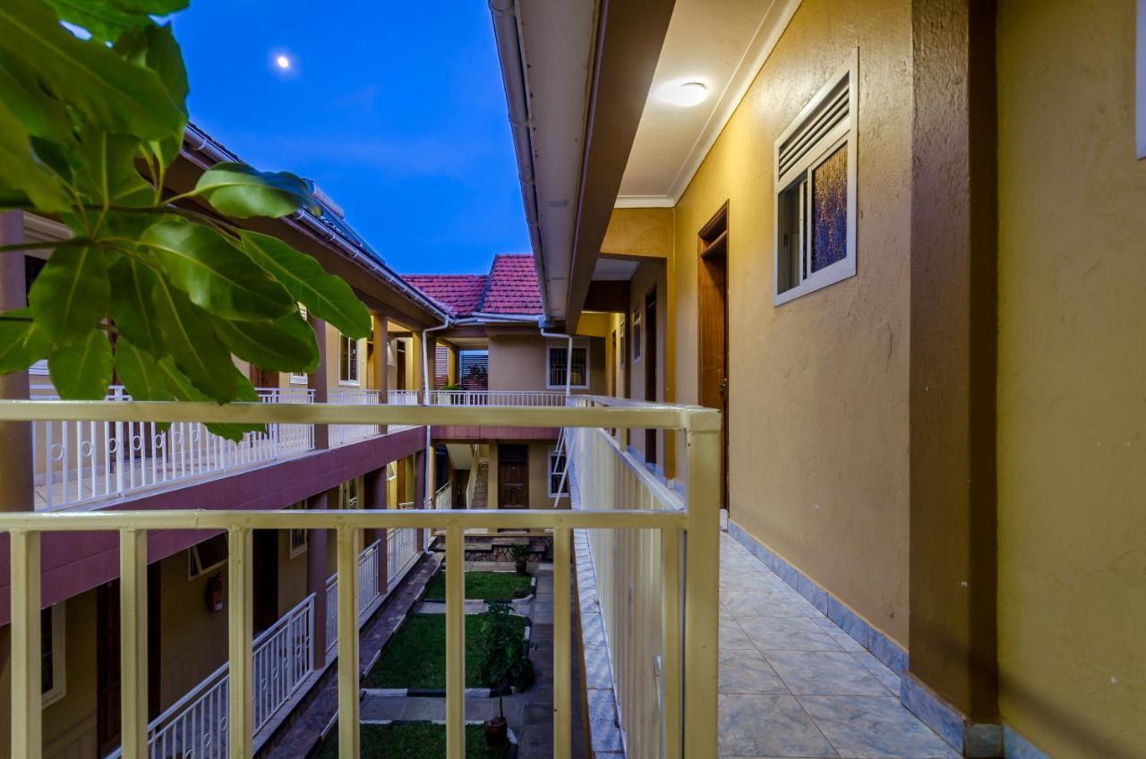 Victoria Travel Hotel Kampala Ngoại thất bức ảnh