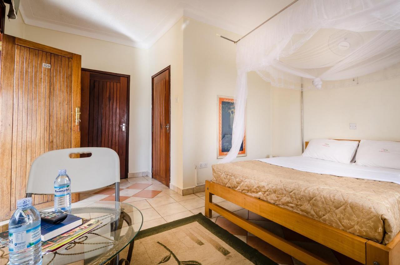 Victoria Travel Hotel Kampala Ngoại thất bức ảnh
