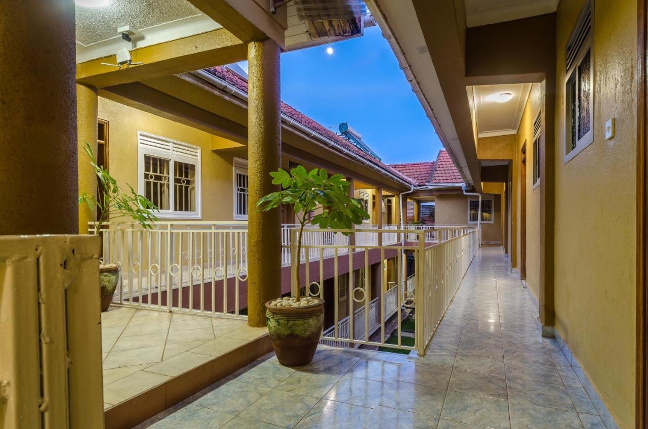 Victoria Travel Hotel Kampala Ngoại thất bức ảnh