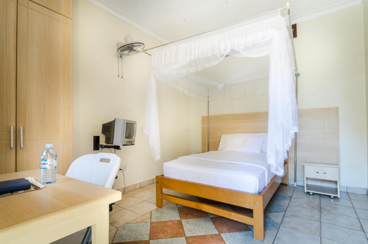 Victoria Travel Hotel Kampala Ngoại thất bức ảnh