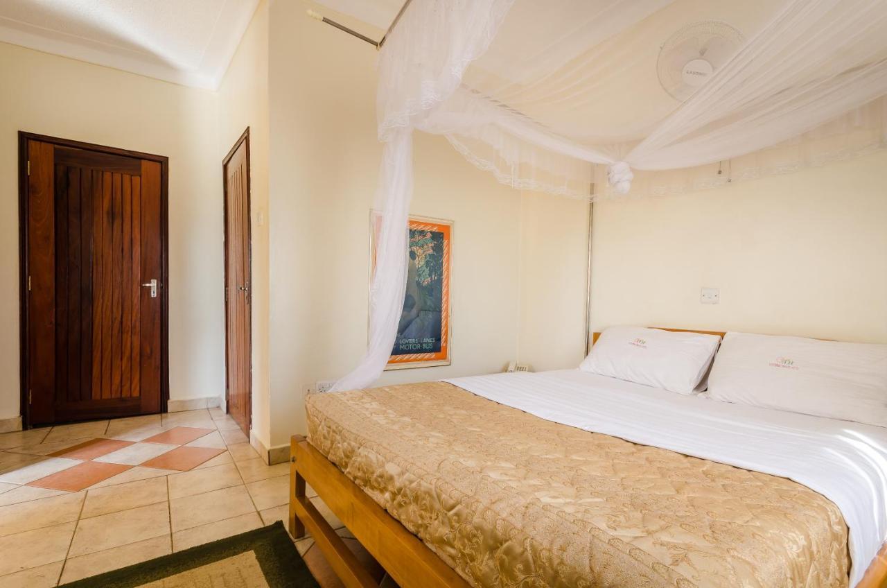 Victoria Travel Hotel Kampala Ngoại thất bức ảnh